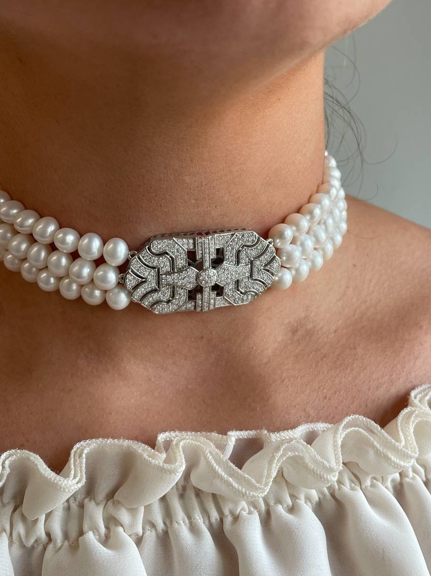 Choker CARLOTA de perlas chinas con centro de plata y circonitas