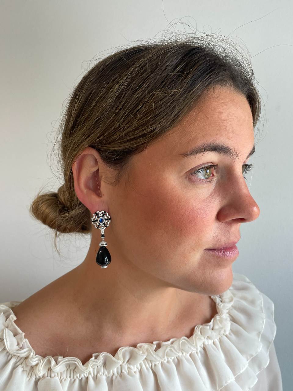 AUREA short earrings in sterling silver with emerald cubic zirconia 