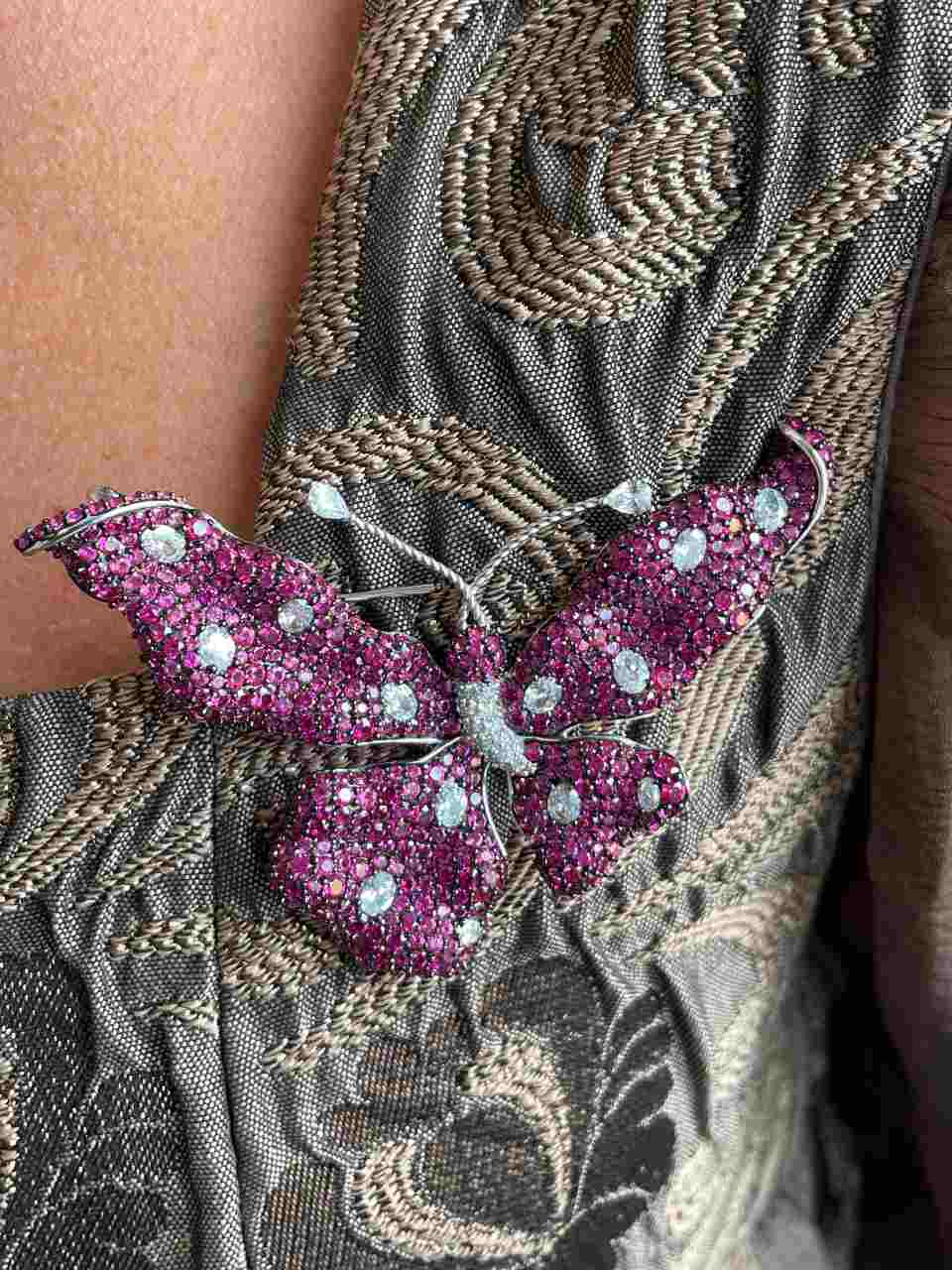 Broche FARFALLA de plata 925 ml con circonitas color rubi/ esmeralda