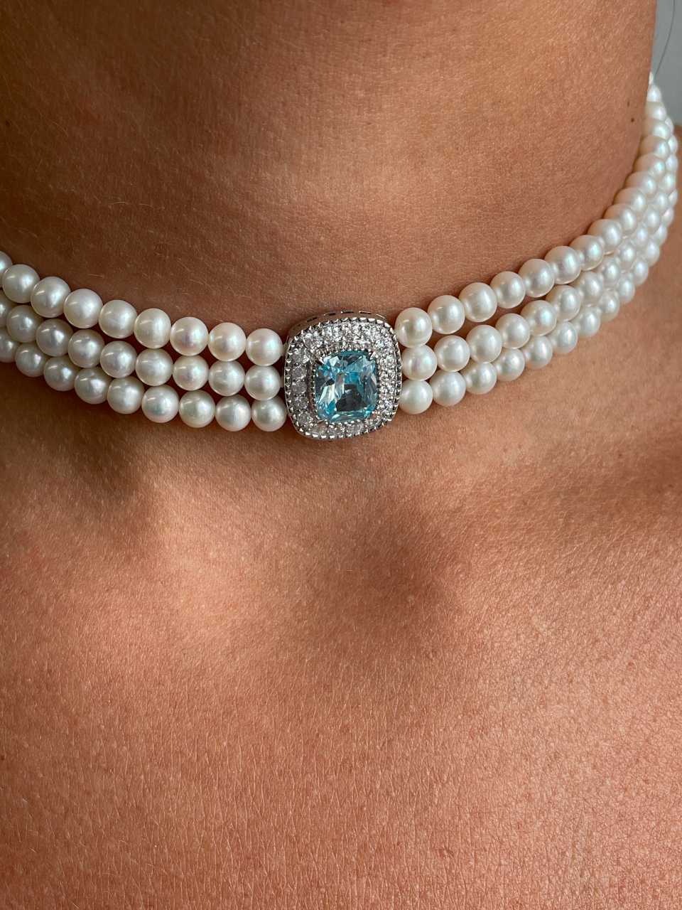 Choker LUNARIA de perlas chinas con centro de plata y circonitas blancas y aguamarina