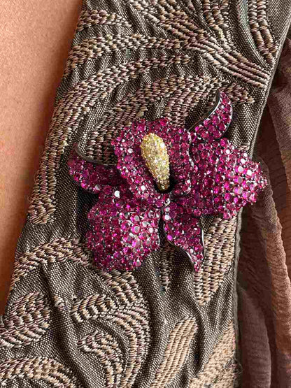 Broche FIORA de plata 925 ml con circonitas color rubi/ esmeralda/ zafiro