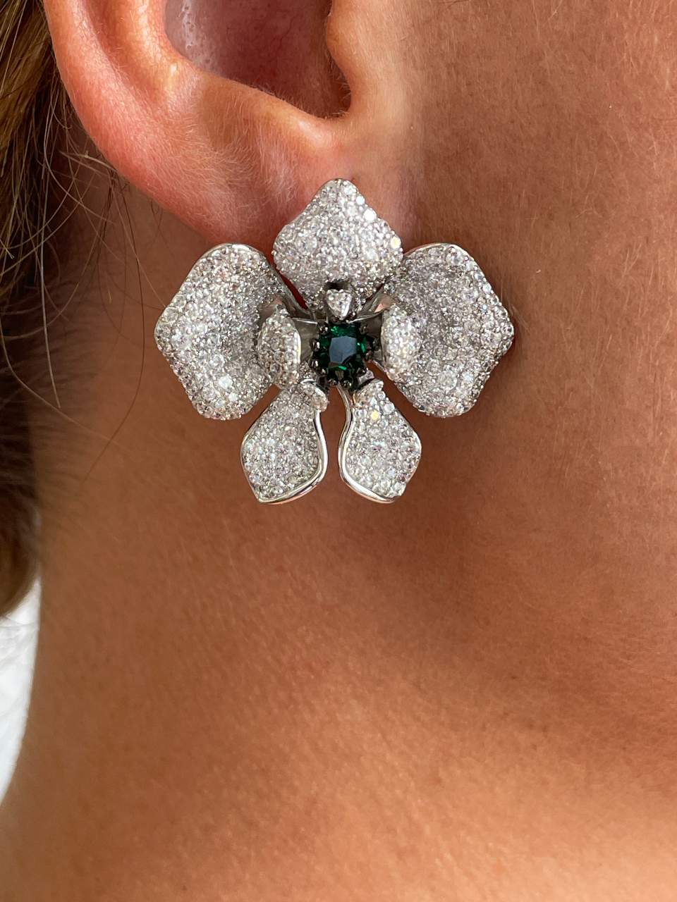 Pendientes flor VESPERIA en plata de ley con circonitas