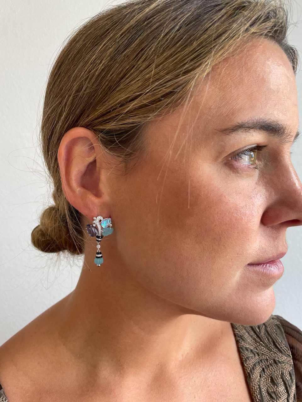 Pendientes PUNTILLA , en plata 1ª ley con tutti frutti azules y lila