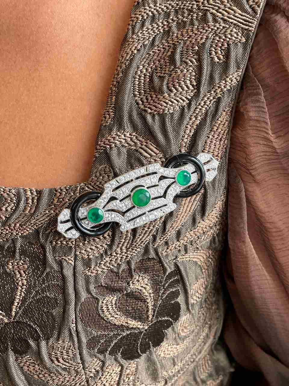 Broche HERENCIA plata de 925 ml con circonitas esmalte y piedras