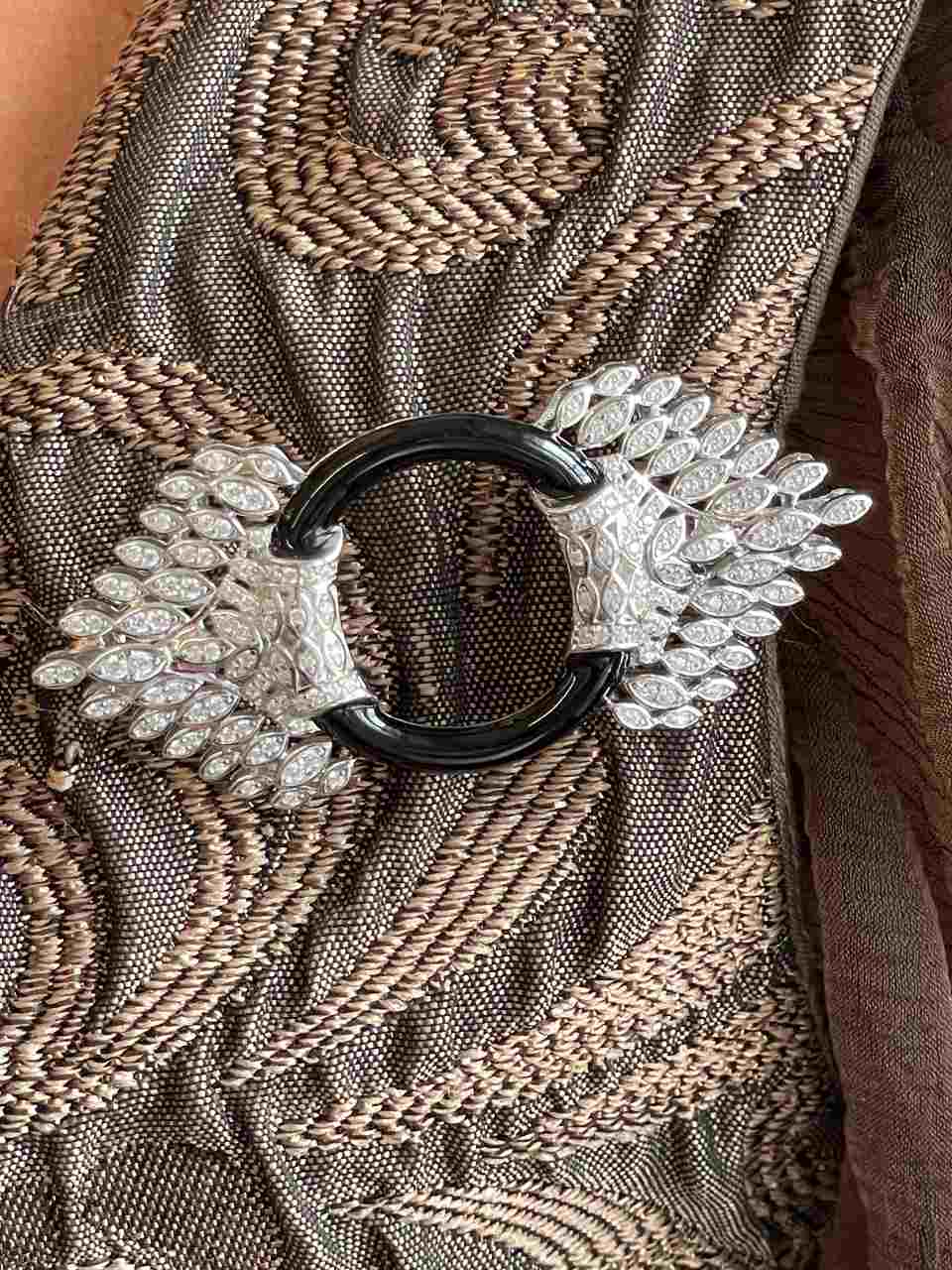Broche NOCHE plata de 925 ml con circonitas onix