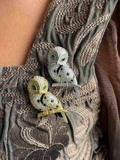 Broche LECHUZA plata de 925 ml con circonitas blancas y negras