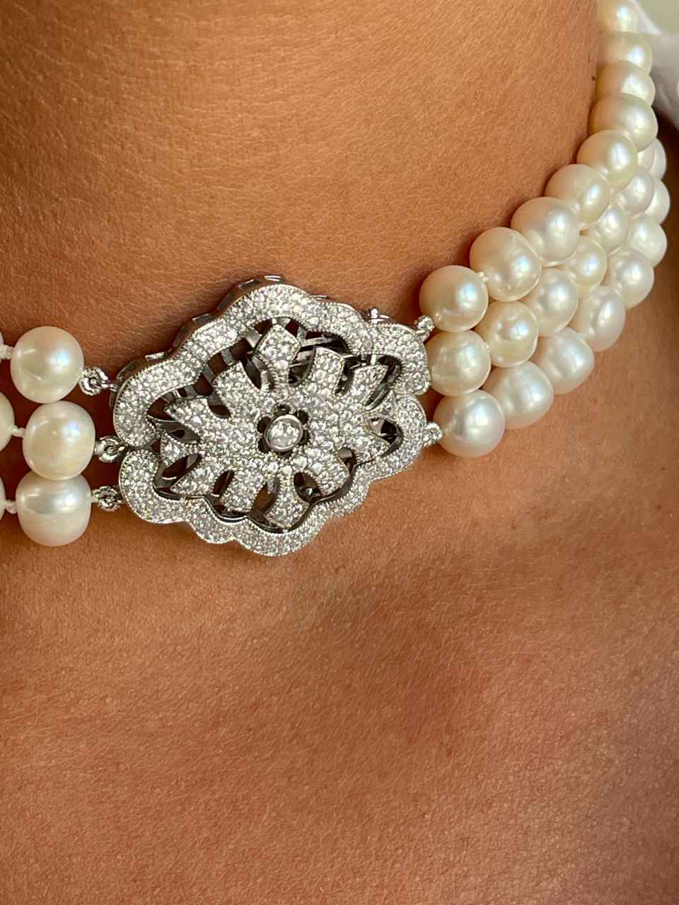 Choker ZELIA de perlas cultivadas con centro de plata y circonitas blancas