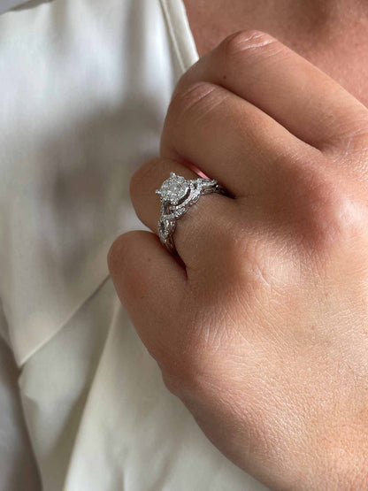 ACAI ring with rosette and halo and diamonds in 18-karat white gold