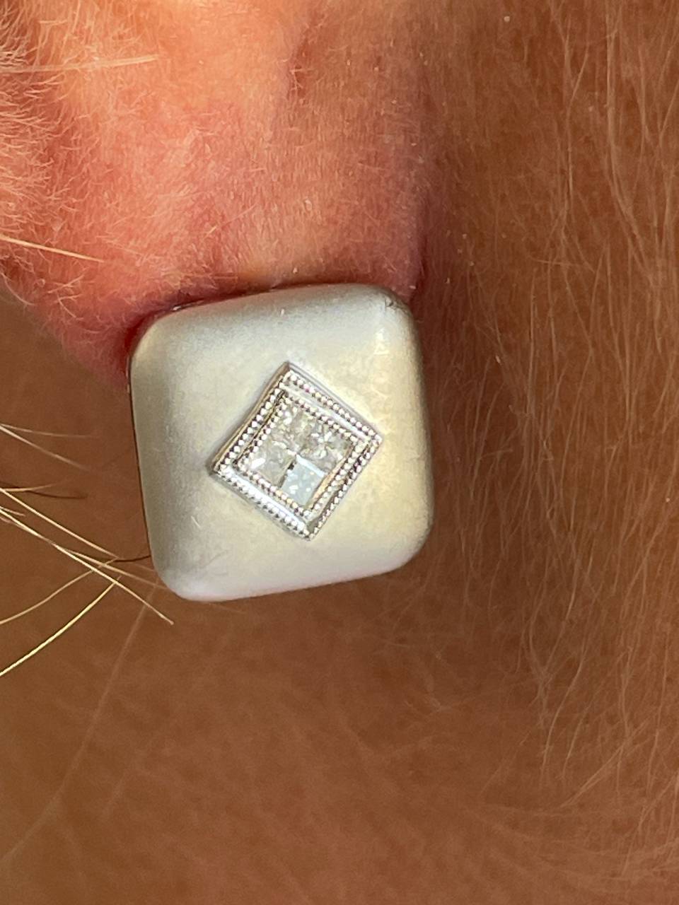 CAIMITO star earrings in 18k white gold with diamonds and baguettes