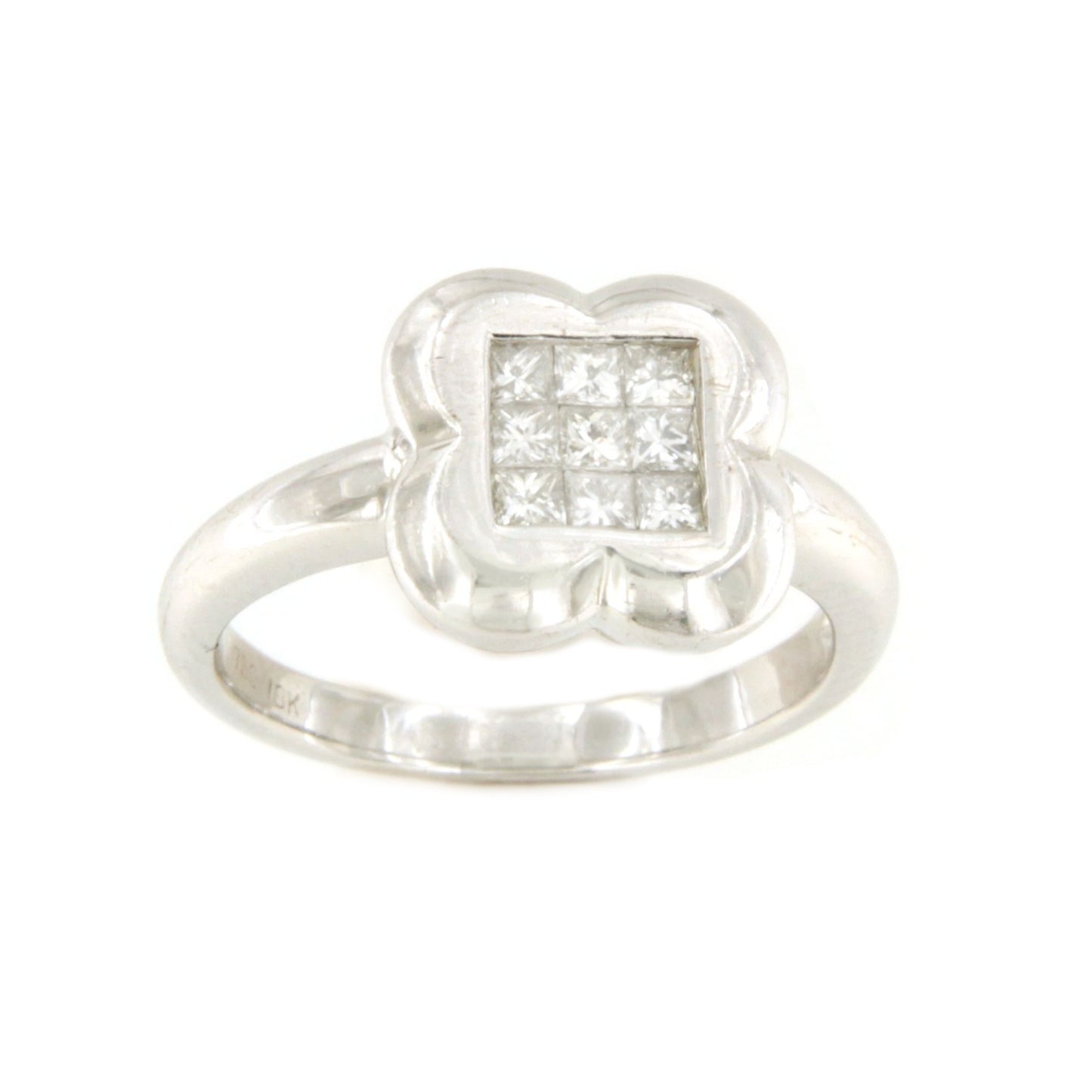 GUADARRAMA ring in 18k white gold with princess diamonds.