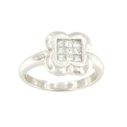 GUADARRAMA ring in 18k white gold with princess diamonds.