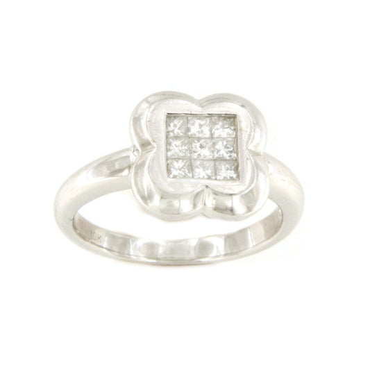 GUADARRAMA ring in 18k white gold with princess diamonds.