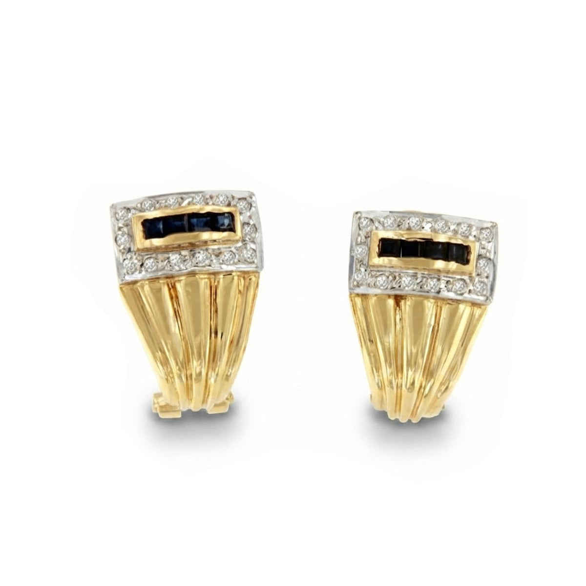 PEUMO short earrings in 18-karat yellow gold and diamonds.
