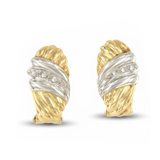 PEUMO short earrings in 18-karat yellow gold and diamonds.