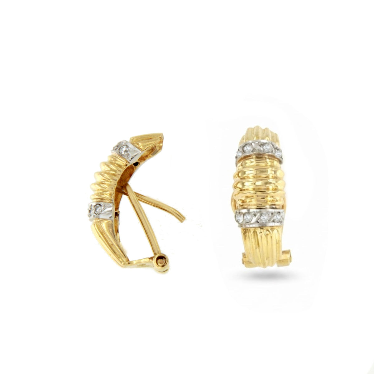 PEUMO short earrings in 18-karat yellow gold and diamonds.