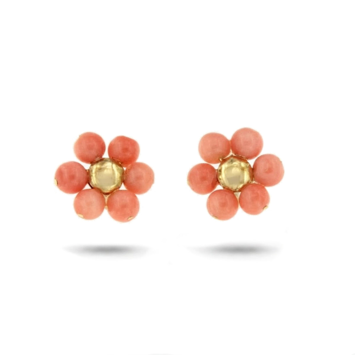 PEUMO short earrings in 18-karat yellow gold and diamonds.