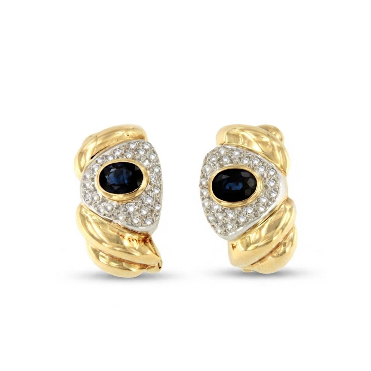 PEUMO short earrings in 18-karat yellow gold and diamonds.