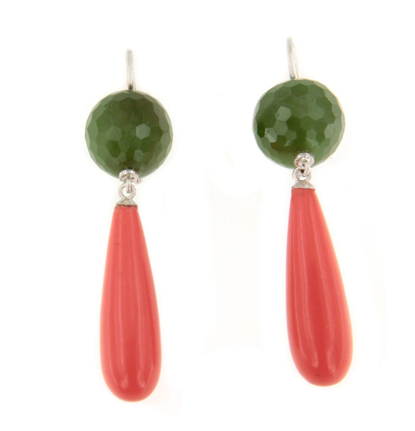 FINGI earring in 18-karat yellow gold and coral beads.