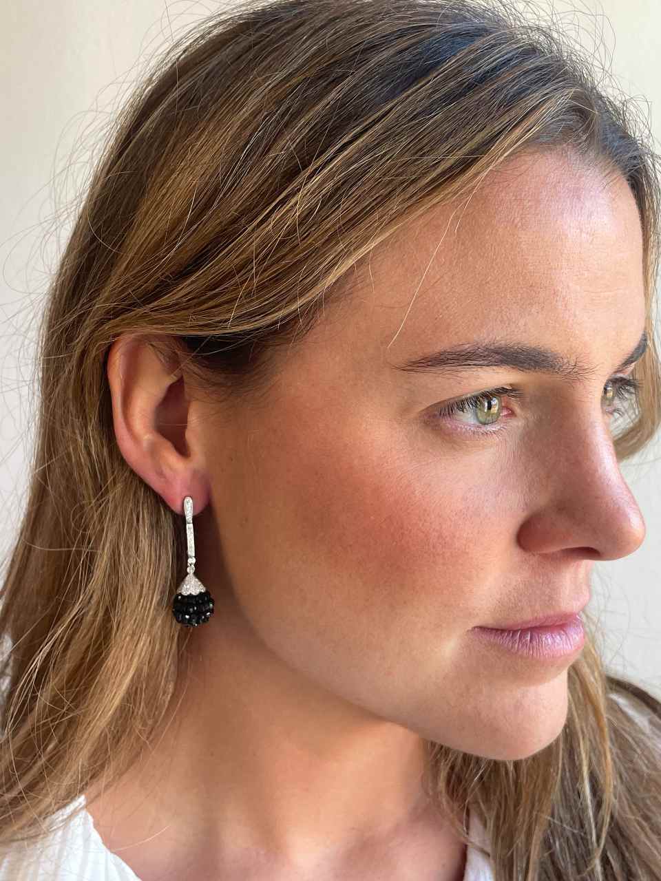 LINDE onyx knob with 18k white gold cap and detachable diamonds.