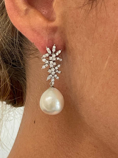 Pendiente MOORS desmontables de oro blanco 18 ktes con brillantes