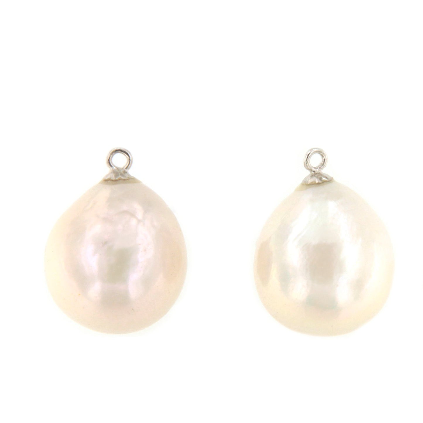 Pair of THARSIS pearls of Indonesian origin, 14 to 15 mm