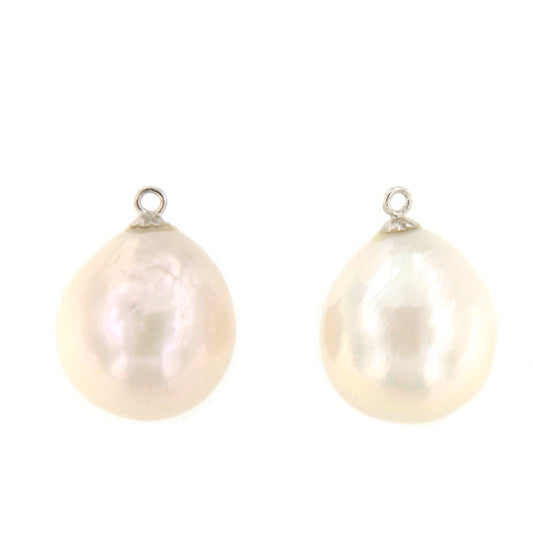 Pair of THARSIS pearls of Indonesian origin, 14 to 15 mm