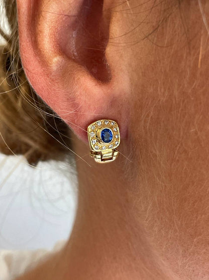 PEUMO short earrings in 18-karat yellow gold and diamonds.