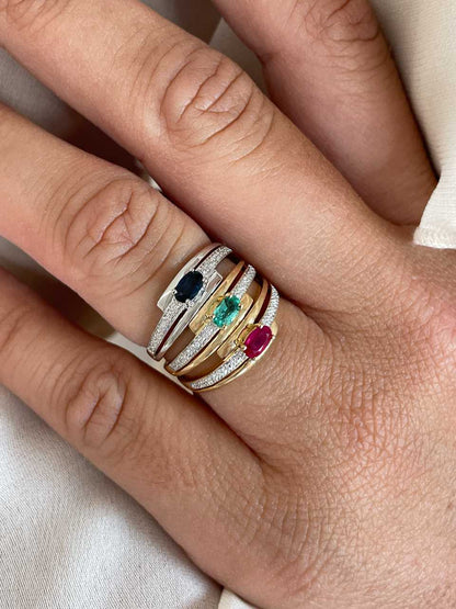 Anillo RASA zafiro, esmeralda o rubi y brillantes en oro de 14 ktes