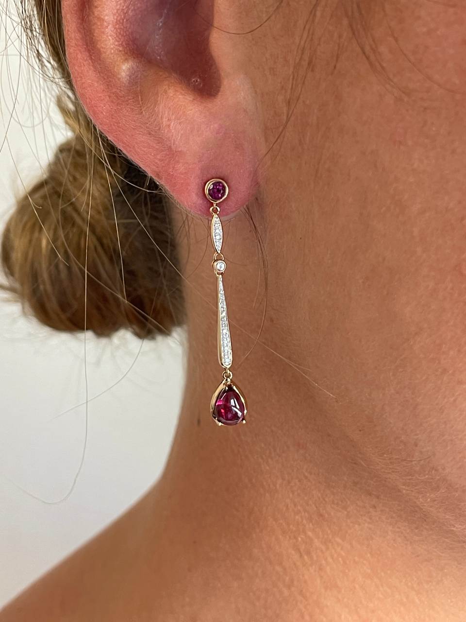 Pendientes NADIA topacio en oro blanco y rosa con brillantes en 14 ktes