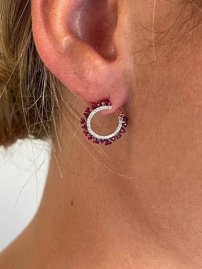 Pendientes IZMIRA en rubies con brillantes en oro rosa y blanco de 14 ktes