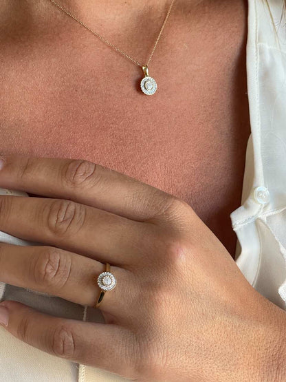 Anillo NASO con brillantes en oro amarillo y blanco de 14 ktes.