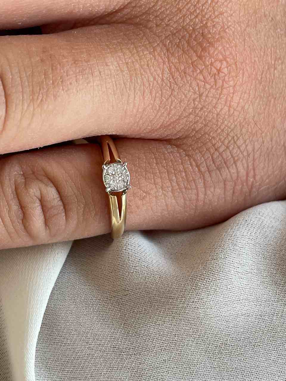 Anillo PIALIM con brillantes en oro amarillo y blanco de 14 ktes.