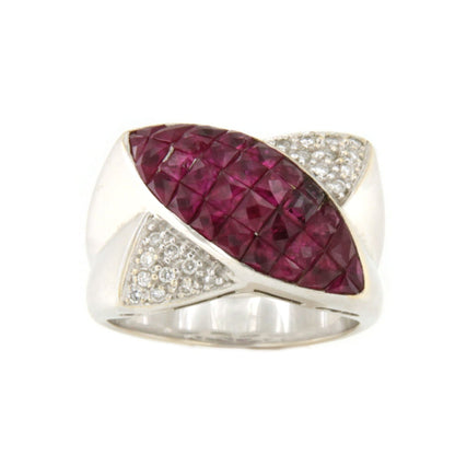 Anillo MANZANARES en oro blanco 18 kilates con rubies y brillantes.