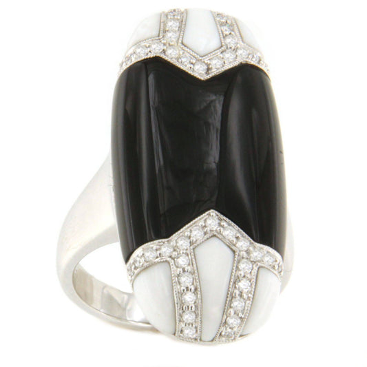 Anillo CORNELLA onix, agata blanca y brillantes en oro blanco 18 kilates.
