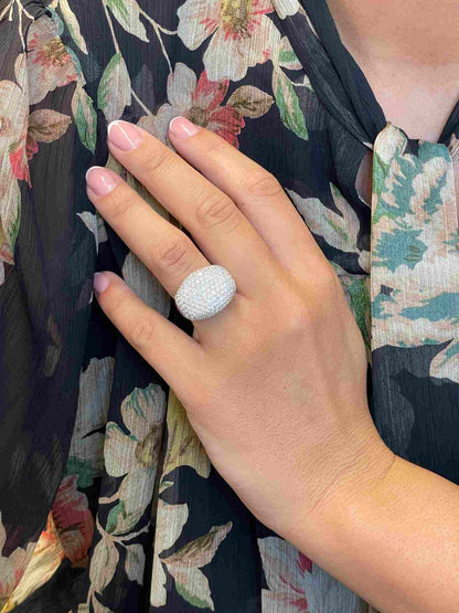 Anillo PALAMOS de oro blanco de 18 ktes con brillantes en pavé.