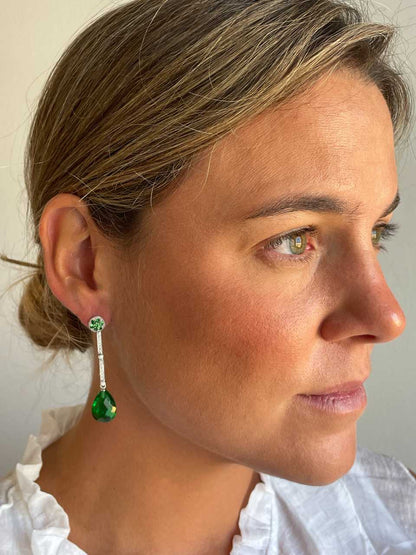 Pendientes PESARO  dormilones desmontables en oro blanco 18 ktes  con piedras.