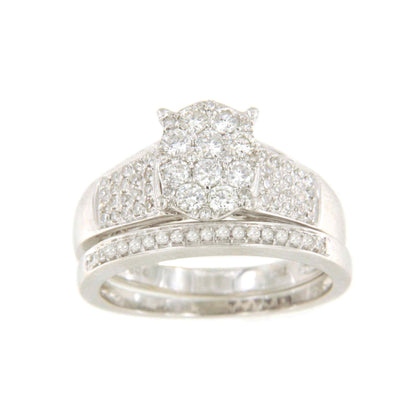 LEEDS oval ring in 18k white gold with diamonds and baguettes.