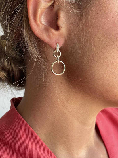 Pendientes AVEIROS oro amarillo 18 kilates largos con circonitas