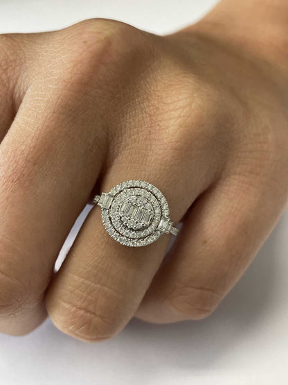 Anillo MACETERO en oro blanco de 18 kilates con baguettes y brillantes