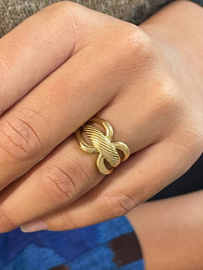 Anillo FARO de oro amarillo de 18 ktes clásico con gallones