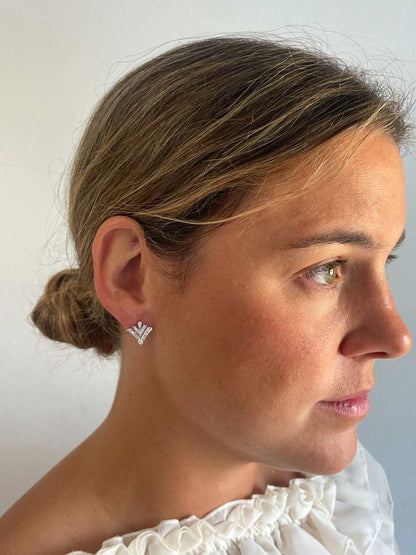 Rosehip earrings in 18k white gold with diamonds and baguettes