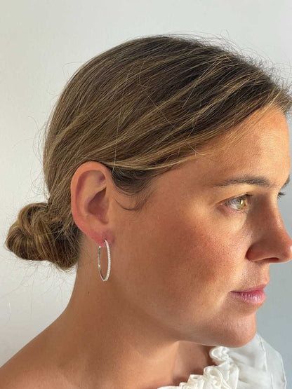 Pendientes LICHI argollas de brillantes en oro blanco de 18 ktes