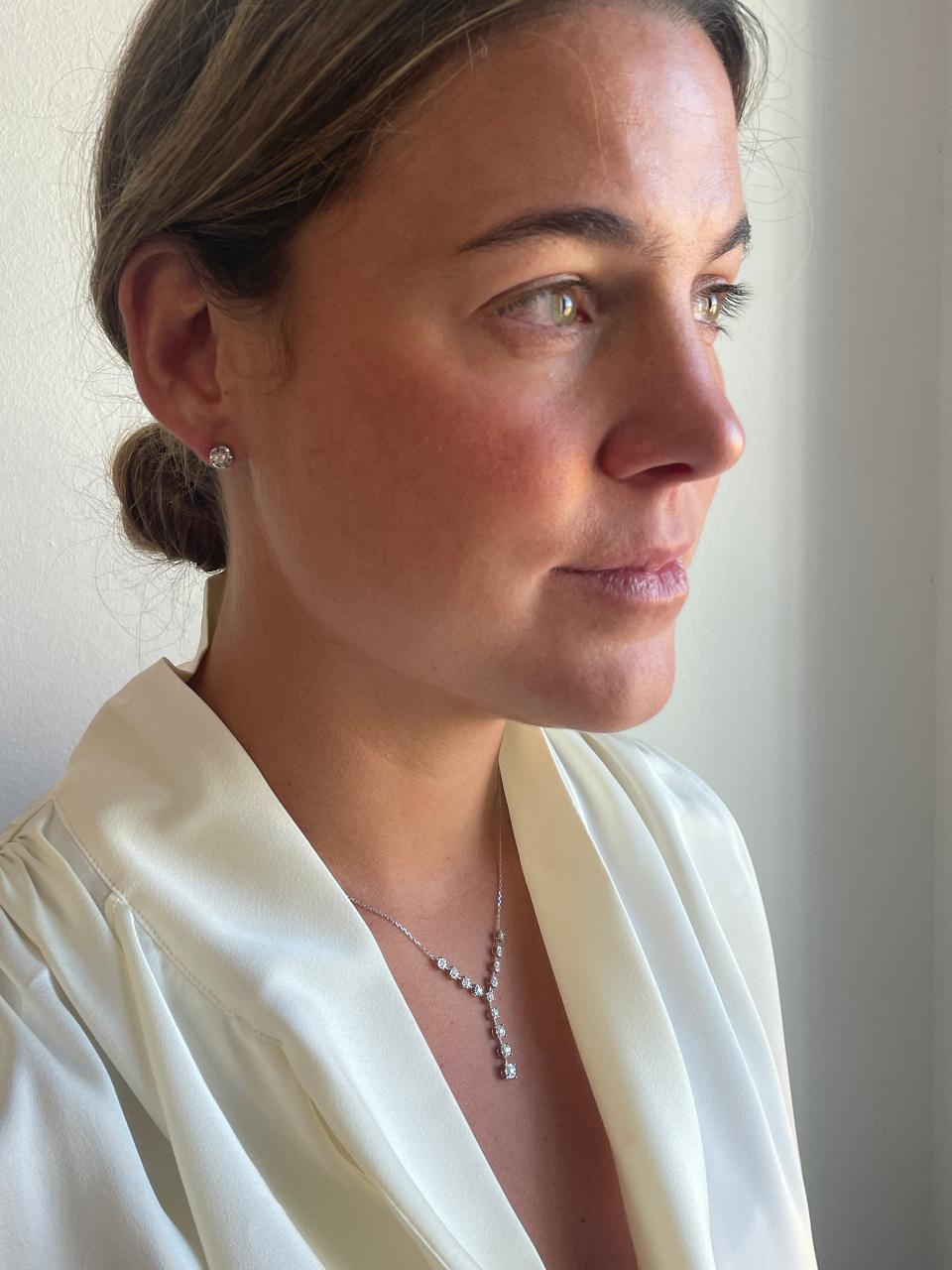 Gargantilla LIBERIA con chorrera tipo riviere de brillantes en oro blanco 18 ktes