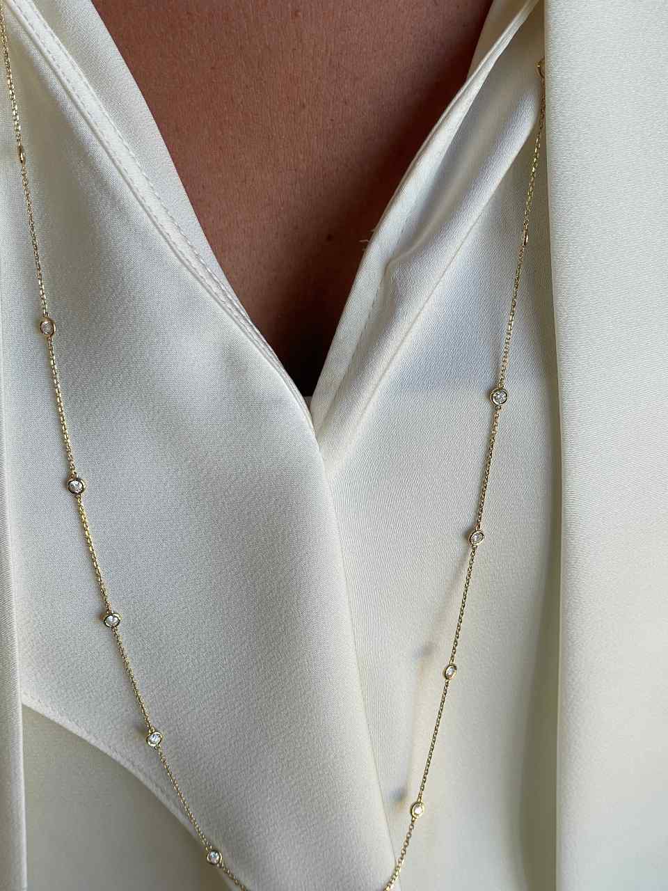 GUINEA long chain with brilliant-cut diamond settings in 18k yellow gold