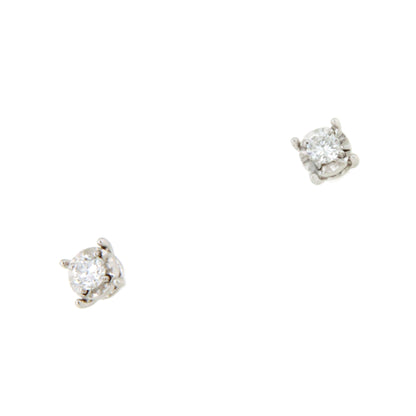 GUANA stud earrings with diamond studs and claw setting in 18k white gold.