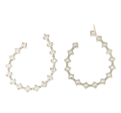 WINDSOR open hoop earring in 18k white gold with diamonds