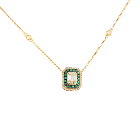 Gargantilla CRADOCK con dije esmeraldas, baguettes y brillantes oro amarillo 18 ktes