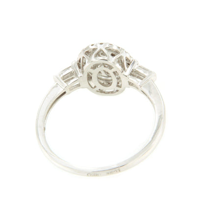 Anillo LEEDS oval en oro blanco 18 ktes con brillantes y baguettes.