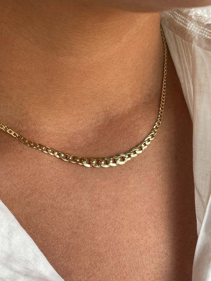 DINA choker with diminishing links and curb chain in 18k yellow gold