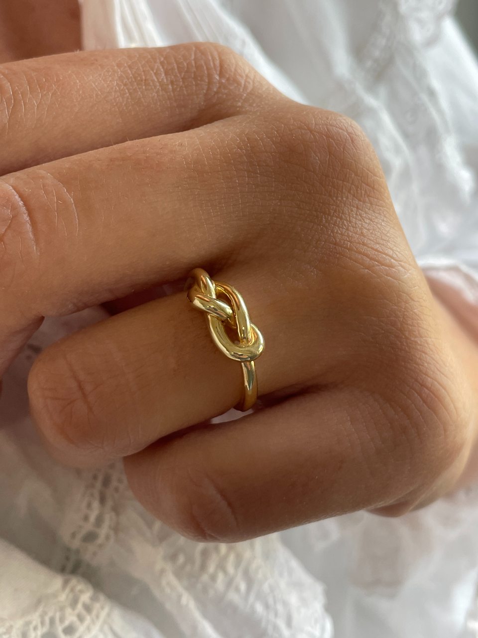 SIMGE ring in 18-karat yellow gold with sailor's knot